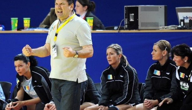 Handbal / România - Muntenegru 23-34: Handbalistele au ratat calificarea la JO 2012 - radut11-1338044967.jpg