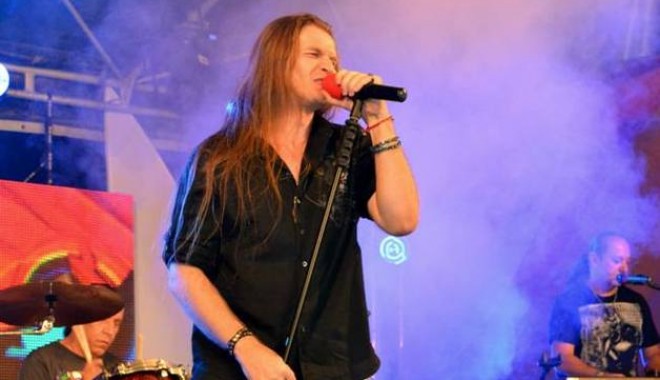 Concert inedit IRIS, în Club Phoenix - rafaeliristb628-1391438919.jpg