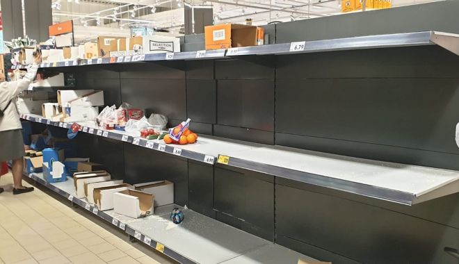 Coronavirusul începe să bage spaima în români. Rafturile supermarketurilor, lăsate goale - raft-1582647855.jpg
