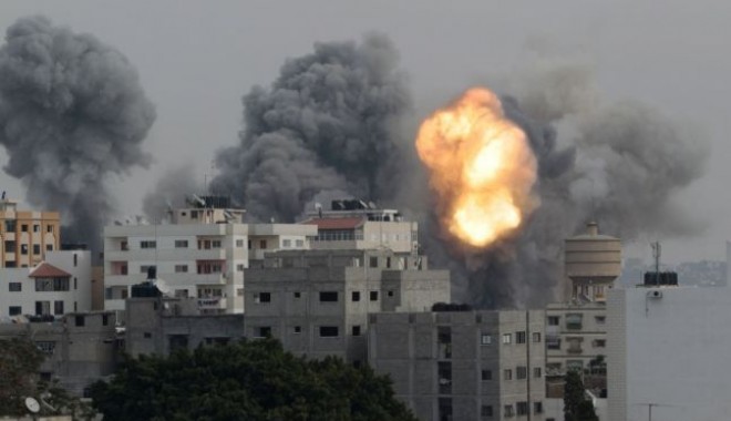 Raiduri israeliene în Fâșia Gaza - raid-1385014180.jpg