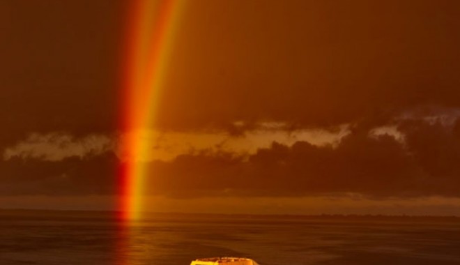 FOTO Uimitoarea reușită a unui fotograf amator - rainbowimage211909186096738700-1322145889.jpg