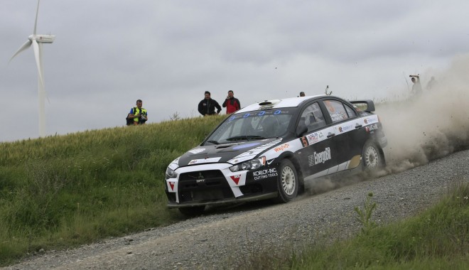 A început Danube Delta Rally. Victor Ponta, copilotul lui Titi Aur - raliu-1401522585.jpg