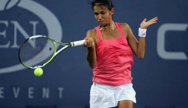 Tenis / Raluca-Ioana Olaru s-a calificat în sferturi de finală, la dublu, la Nurnberg - ralucaioanaolaru-1400597721.jpg