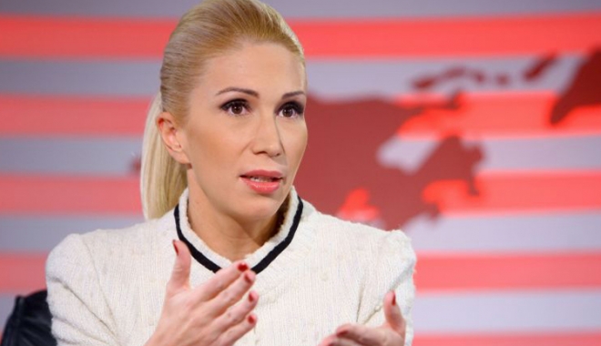 Raluca Turcan: 