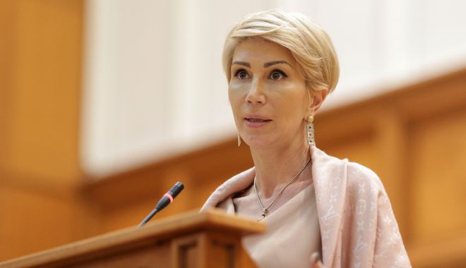 Raluca Turcan: Pentru a doua oară, în mai puțin de o lună, judecătorii CCR pun în pericol funcționarea statului român - ralucaturcan-1591196078.jpg