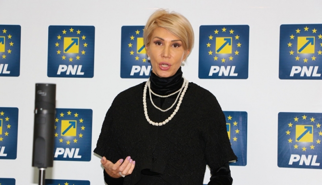 Raluca Turcan: Intenționăm să depunem moțiunea  de cenzură, vineri - ralucaturcanbuna-1510841994.jpg