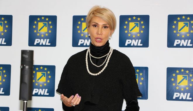 Raluca Turcan, realeasă lider  al Grupului PNL din Camera Deputaților - ralucaturcanbuna-1517578564.jpg