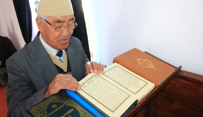 Luna Sfântă a Ramazanului, petrecută în reculegere și rugăciune - ramazan2-1587659978.jpg