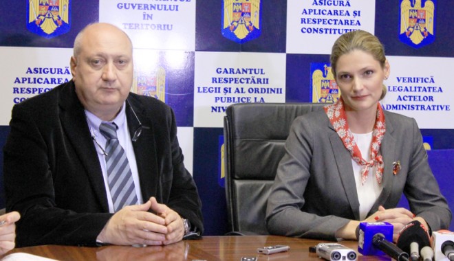 Ministrul Transporturilor, Ramona Mănescu, se opune transferului portului Constanța la municipalitate - ramonamanescuconstantinmatei-1381512487.jpg