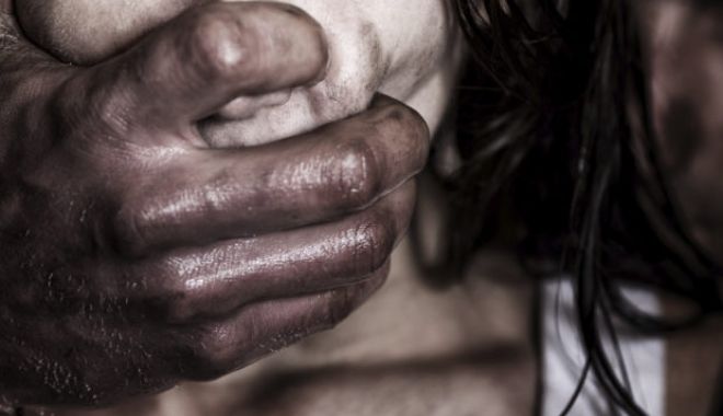 CUTREMURĂTOR! A vrut să se sinucidă, după ce a fost violată de un PRIMAR! - rape-1530286917.jpg