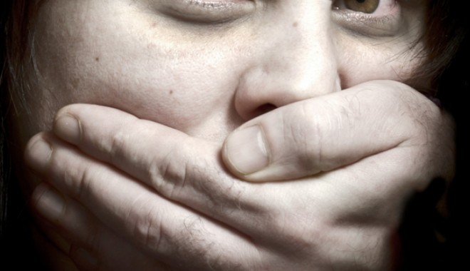 O fetiță de cinci ani, în stare gravă după ce a fost VIOLATĂ timp de două zile - rapepregnancyviol91827000-1366458569.jpg