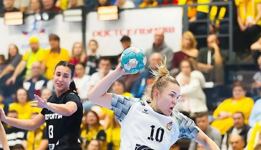 Handbalista Viktoria Şamanovskaia, sportivă de talie mondială, a semnat cu Rapid - rapid-handbal-transfer-1741267940.jpg