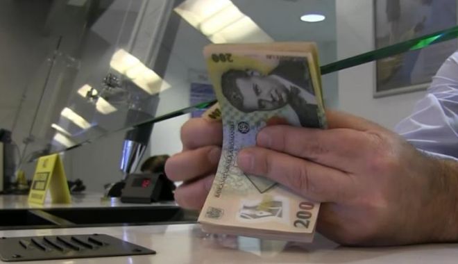 Peste 270.000 de români au cerut amânarea ratelor la bănci - rata-1587972590.jpg