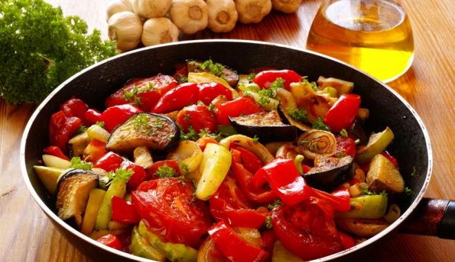 Ratatouille cu legume de vară - ratatouille-1498570762.jpg