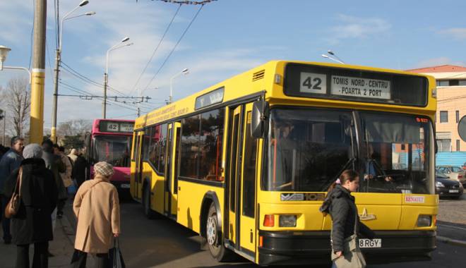 Ce elevi vor putea merge gratuit  cu autobuzele RATC - ratc-1424109995.jpg