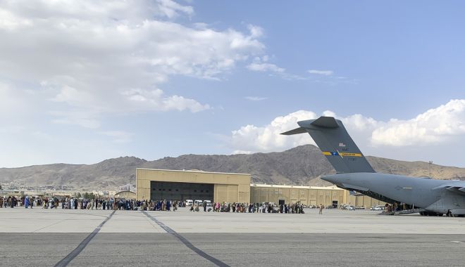 Franța a încheiat vineri seară evacuările din Afganistan - razboi-1630144470.jpg