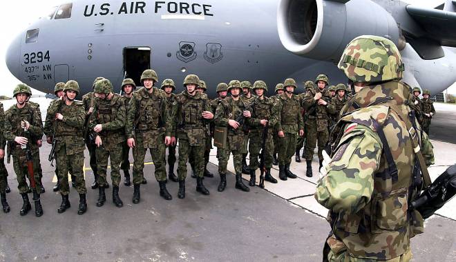 AMERICANII VIN MASIV ÎN ROMÂNIA! Trupe și echipamente militare vor ajunge, foarte probabil, și în baza de la Mihail Kogălniceanu - razboiarmataamericanasoldati1144-1524128168.jpg
