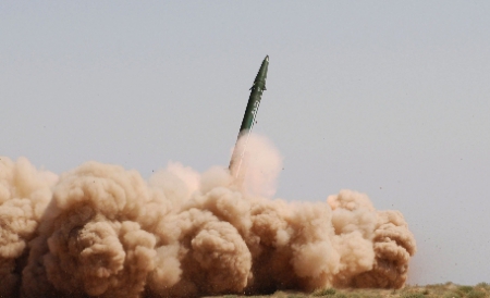 Începe războiul! NATO dă undă verde Israelului pentru bombardamente! - razboiuldintreisraelsiiranvaavea-1353332216.jpg