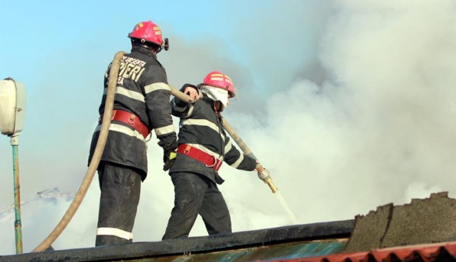 Răzbunare: a incendiat locuința, pentru că nu a primit bani de băutură - razbunareaincendiatlocuinta-1408982173.jpg