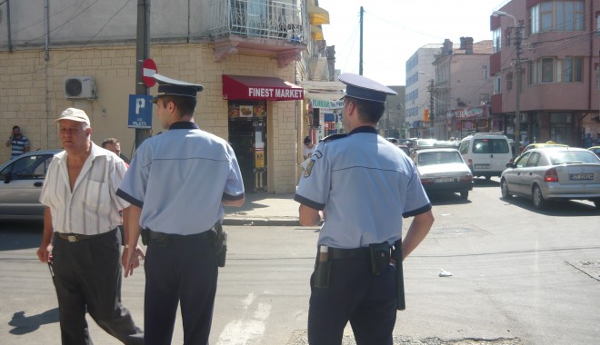Agenții de poliție din Constanța preferă pensionarea - raziepolitistigrivitei1-1380807919.jpg