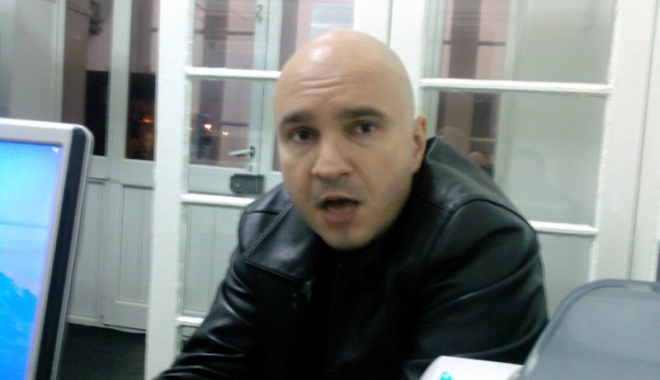 Răzvan Dimoftache, acuzat că i-ar fi furat poșeta unei angajate din carmangeria sa - razvan-1472488212.jpg