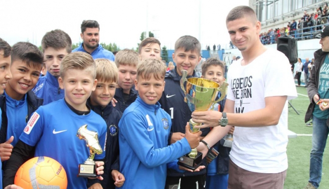 Răzvan Marin a premiat câștigătorii Dolphin Cup 2017 - razvanmarin-1497892362.jpg