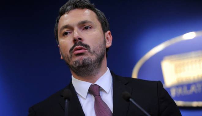 Un ministru delegat în Guvernul Ponta își anunță RETRAGEREA - razvannicolescupozapoza95894700-1418479715.jpg
