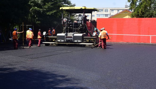 Opt terenuri de tenis de câmp, reconstruite la Constanța! - reabilitareliceulcuprogramsporti-1565680379.jpg