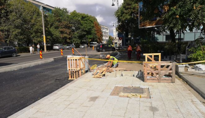 Se lucrează intens la reabilitarea trotuarelor din oraș - reabilitaretrotuare5-1568195562.jpg