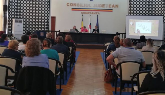 Ajutor financiar pentru ca familiile sărace să-și trimită copiii la grădiniță - realitycheckasistentisociali3-1574111611.jpg