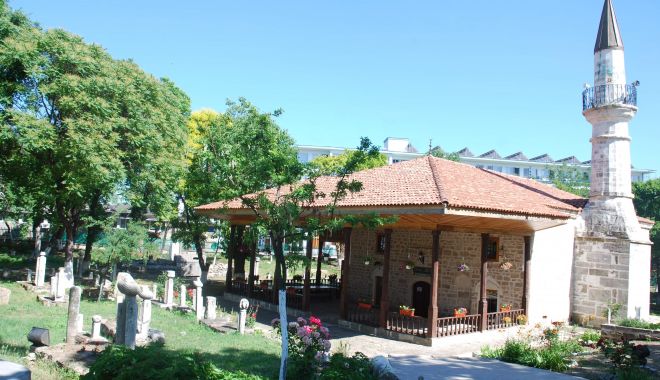 Ziua Moscheii EsmaHan Sultan, sărbătorită de musulmanii din Mangalia - received428562704681227-1565941363.jpg