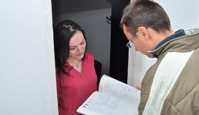 Șomerii indemnizați, plătiți și la recensământ - recenzor3-1319704681.jpg