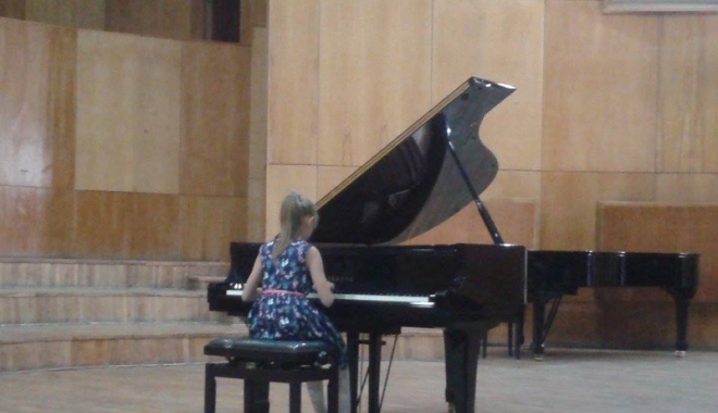 Recital vocal- instrumental,  cu participare națională - recitalvocal-1464355575.jpg