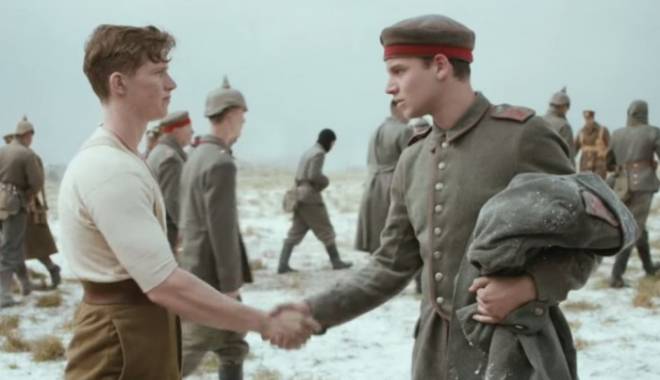 VIDEO. Reclamă superbă de Crăciun, inspirată dintr-o întâmplare reală din Primul Război Mondial - reclamadecraciunsainsbury700x412-1415969019.jpg