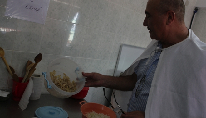 Comandament estival la Direcția Sanitar-Veterinară. Cârciumile din stațiuni, verificate și în week-end - reclamatii-1499603274.jpg
