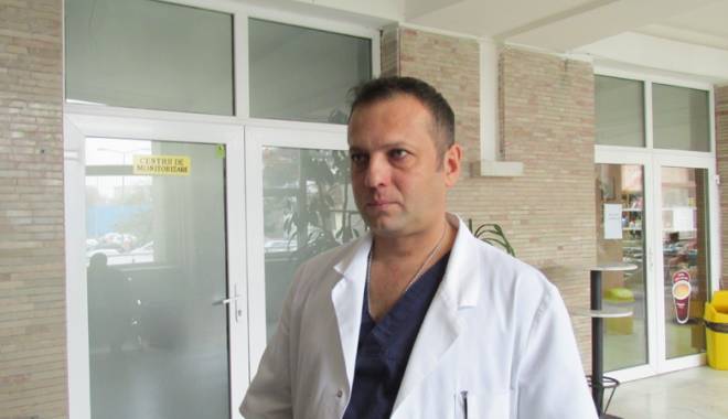 O nouă operație de reconstrucție mamară, realizată cu succes la Constanța - reconstructiedesandrbogdancaraba-1425480632.jpg
