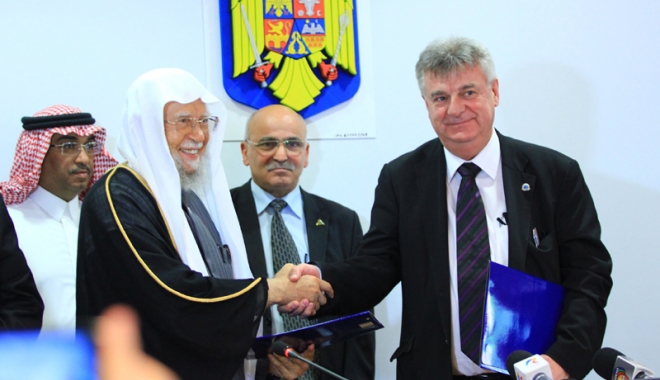 Rectorul Sorin Rugină a parafat colaborarea cu lumea universitară arabă - rectorulsorinrugina-1463072465.jpg