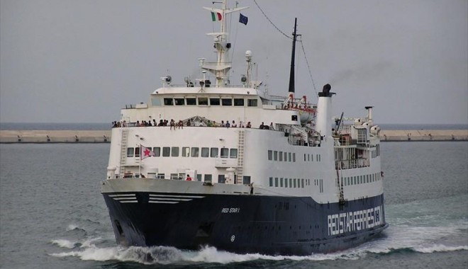 Două românce de pe o navă de pasageri, hărțuite și abandonate în portul Brindisi - redstar1-1340304320.jpg