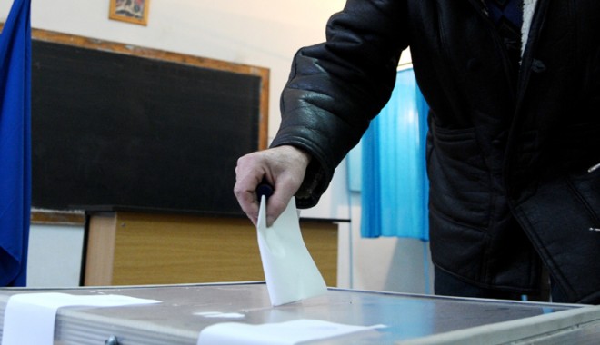 Referendumul pentru Constituție  ar putea fi organizat în același timp  cu turul I al prezidențialelor - referendumjpeg-1372681672.jpg