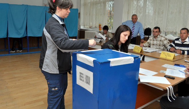 Referendum pe Constituție, în aceeași zi cu europarlamentarele - referendumpe-1389630986.jpg