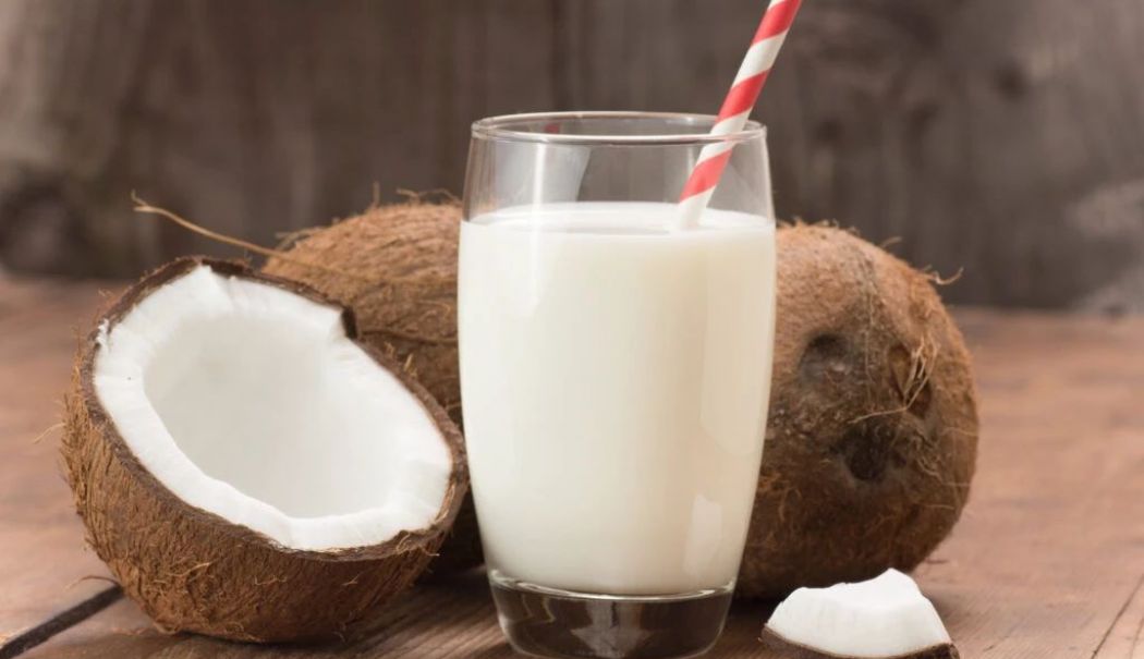 Apa de fenicul și laptele de cocos pot ameliora refluxul gastric - reflux-1759747284.jpg