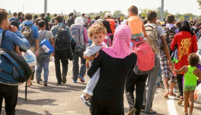 Taberele din Grecia și Turcia sunt arhipline de refugiați - refugiati-1524660458.jpg