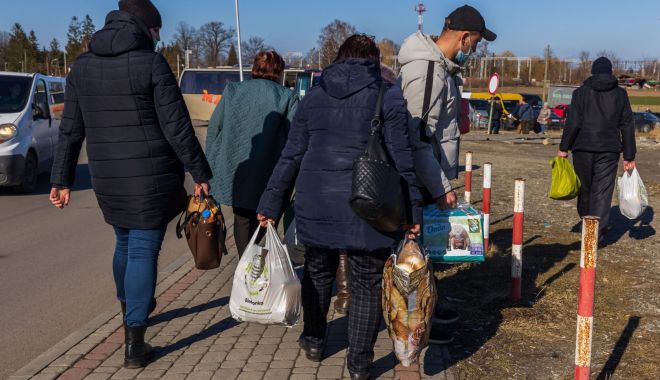 Poşta Română vine în ajutorul refugiaţilor din Ucraina - refugiatiucrainascaled-1645800371.jpg