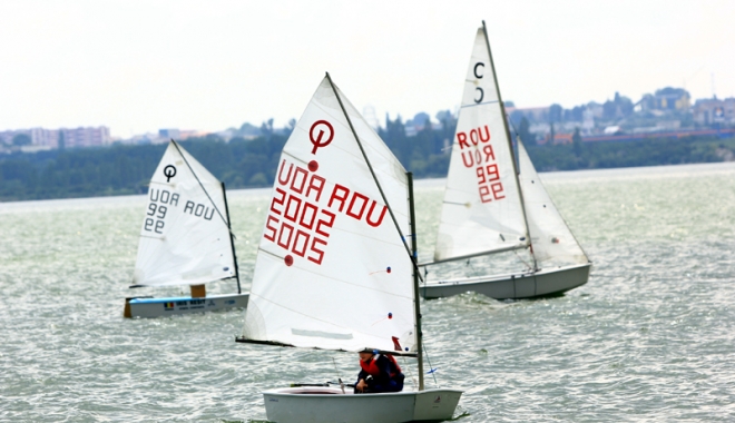 Regata Universităților din Constanța se pregătește de un nou start - regata-1497971930.jpg