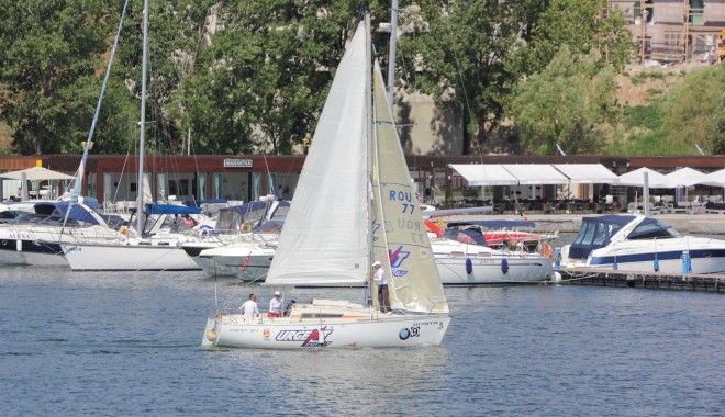 Yachting / Regatta de Caritate Rotary Mangalia, în week-end, la Limanu - regatabmw5-1376904699.jpg