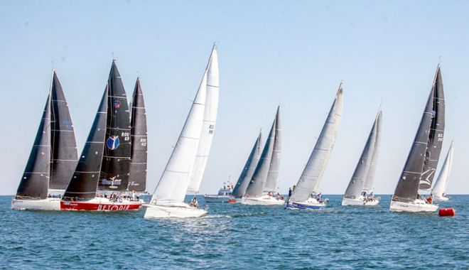 Valuri, ploaie, adrenalină. Opt curse la Marea Neagră - regatta3-1526919506.jpg