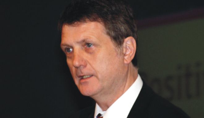 Regatul Unit: Europarlamentarul Gerard Batten, președinte al OKIP - regatulunit-1523793805.jpg