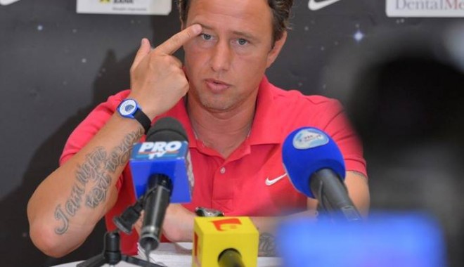 Reghecampf și-a anunțat DEMISIA de la Steaua - reghe-1369029930.jpg