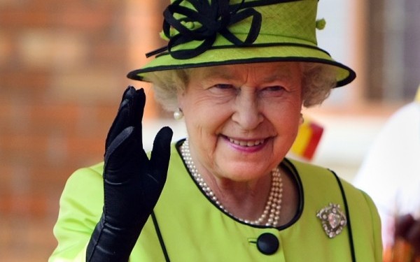 Prima nonagenara pe tronul Marii Britanii - reginaelisabetaii-1461226011.jpg