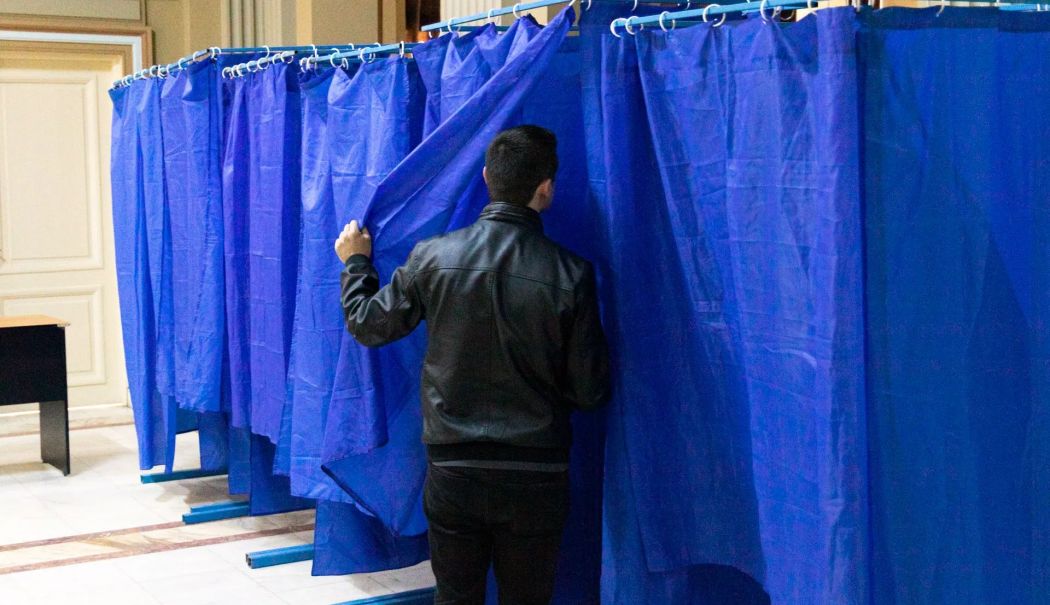În Registrul electoral erau înscriși, la data de 31 martie a.c., 18.965.288 de cetăţeni cu drept de vot